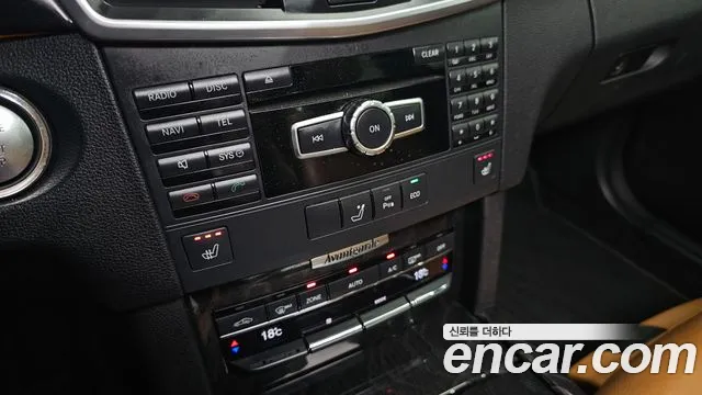 Mercedes-Benz E-Class 2013 — фото 15