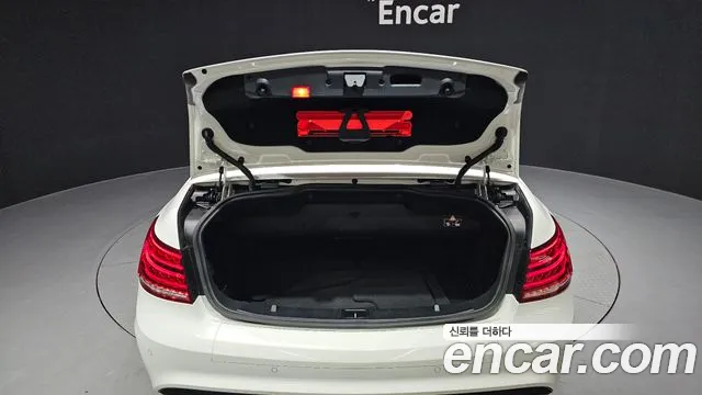 Mercedes-Benz E-Class 2016 — фото 20