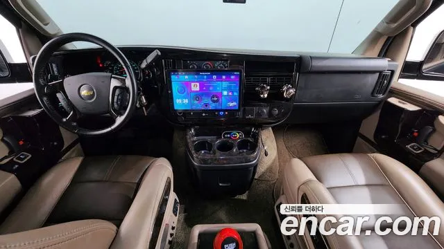 Chevrolet Express Van 2018 — фото 10