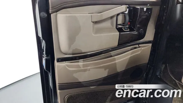 Chevrolet Express Van 2018 — фото 14