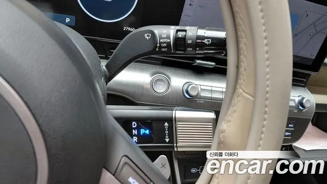 Hyundai Kona 2023 — фото 12