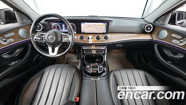 Mercedes-Benz E-Class 2019 — фото 10