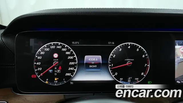 Mercedes-Benz E-Class 2019 — фото 11