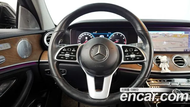 Mercedes-Benz E-Class 2019 — фото 19