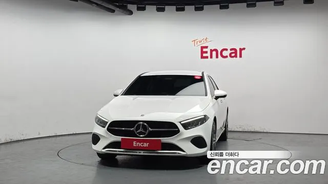 Mercedes-Benz A-Class 2024 — фото 3