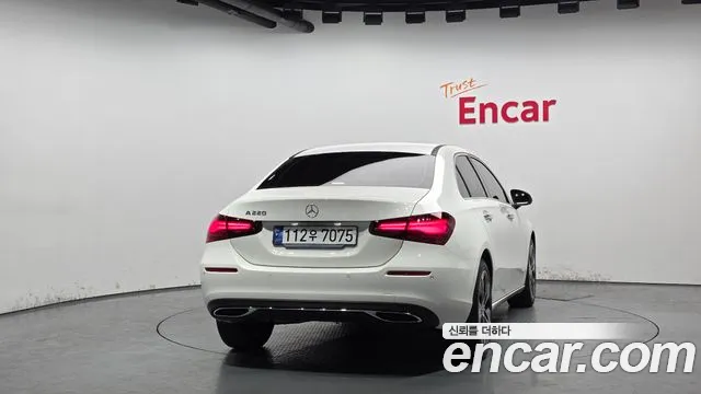 Mercedes-Benz A-Class 2024 — фото 4