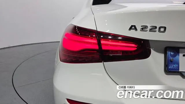 Mercedes-Benz A-Class 2024 — фото 9