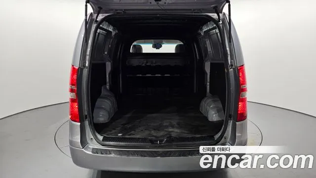Hyundai Starex 2019 — фото 15
