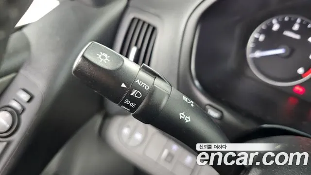 Hyundai Starex 2019 — фото 18