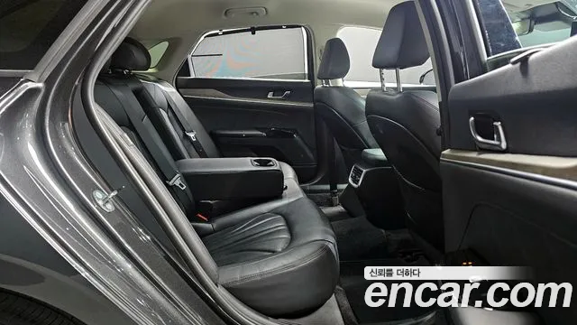 Kia K5 2023 — фото 11