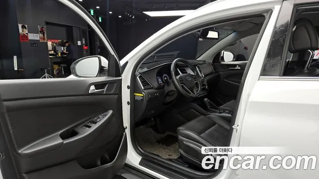 Hyundai Tucson 2017 — фото 13