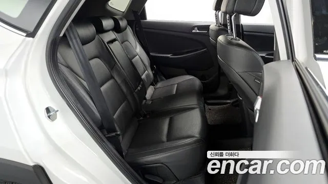 Hyundai Tucson 2017 — фото 17