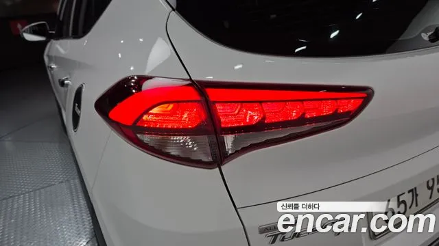 Hyundai Tucson 2017 — фото 9