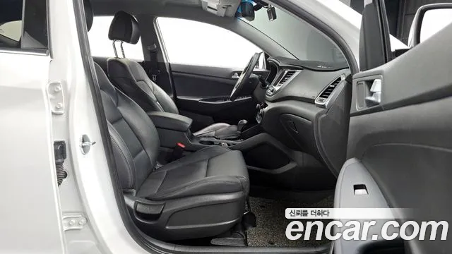 Hyundai Tucson 2017 — фото 16