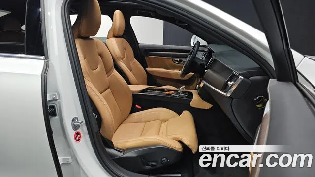Volvo S90 2022 — фото 13