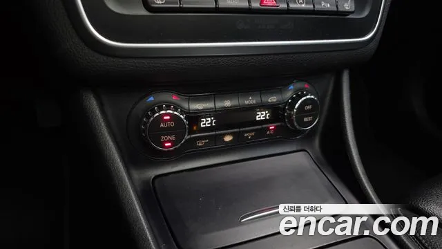 Mercedes-Benz GLA-Class 2016 — фото 16