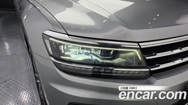 Volkswagen Tiguan 2020 — фото 8