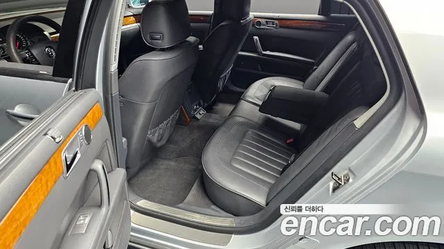 Volkswagen Phaeton 2015 — фото 12
