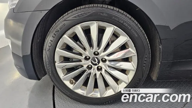 Hyundai Equus 2015 — фото 5