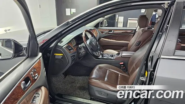 Hyundai Equus 2015 — фото 10