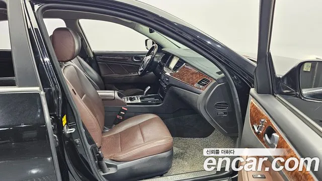 Hyundai Equus 2015 — фото 11