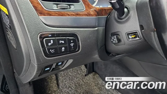 Hyundai Equus 2015 — фото 16