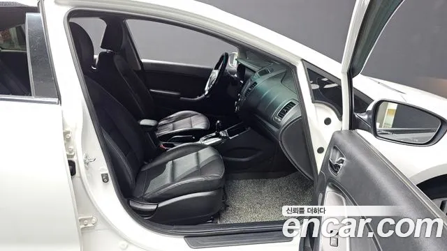 Kia K3 2015 — фото 17