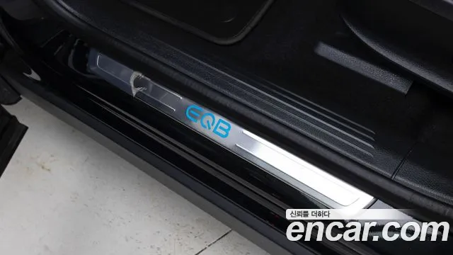 Mercedes-Benz EQB 2026 — фото 15