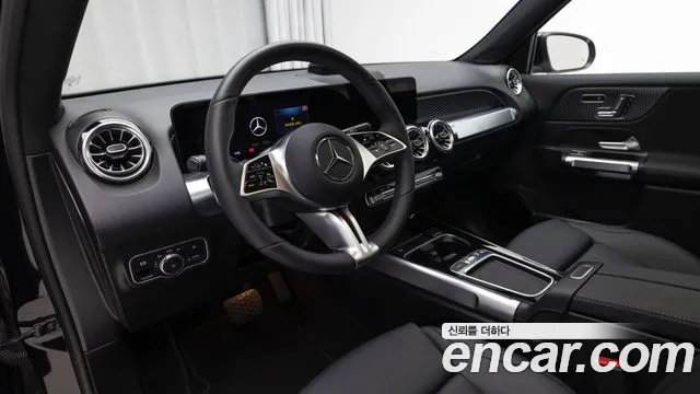Mercedes-Benz EQB 2026 — фото 16