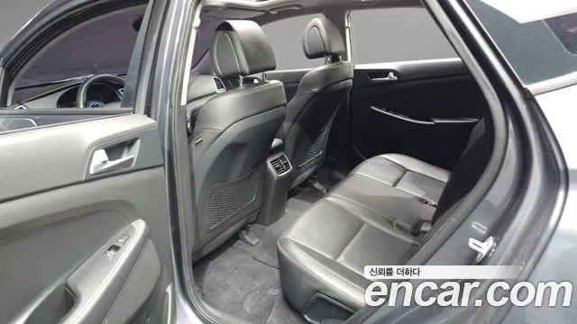Hyundai Tucson 2018 — фото 11