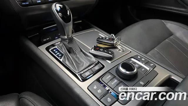Hyundai Genesis 2016 — фото 12