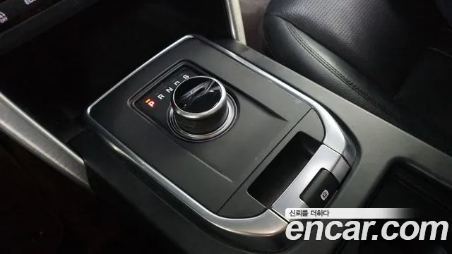 Land Rover Discovery Sport 2018 — фото 12
