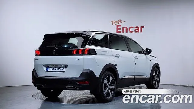 Peugeot 5008 2022 — фото 2