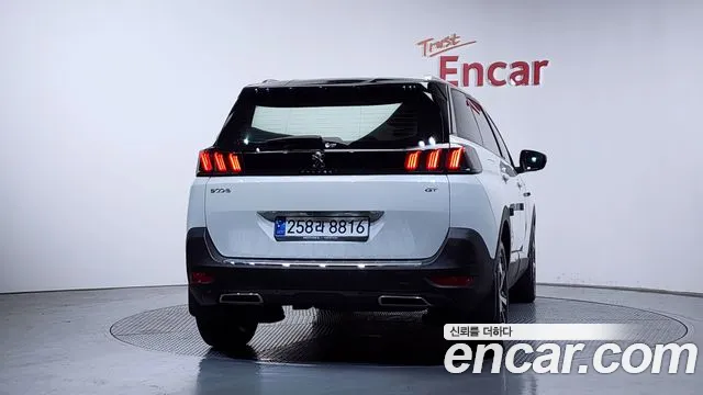 Peugeot 5008 2022 — фото 4