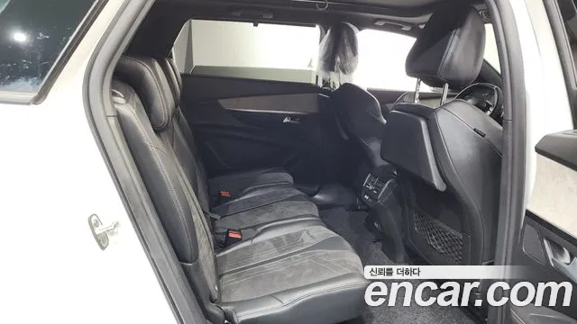 Peugeot 5008 2022 — фото 17
