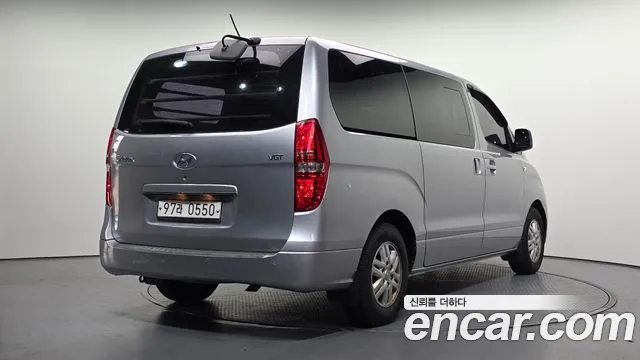 Hyundai Starex 2017 — фото 2