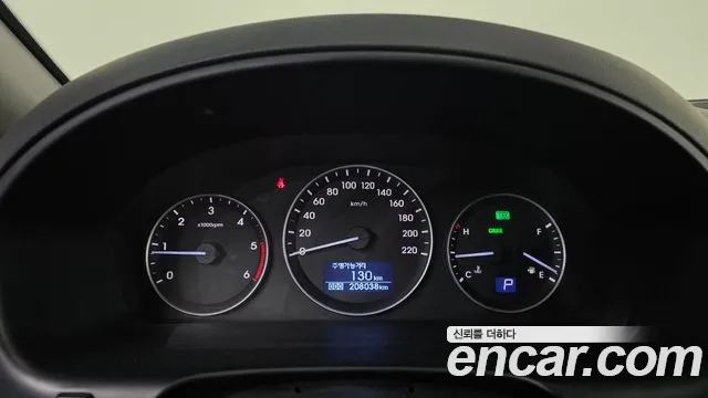 Hyundai Starex 2017 — фото 8