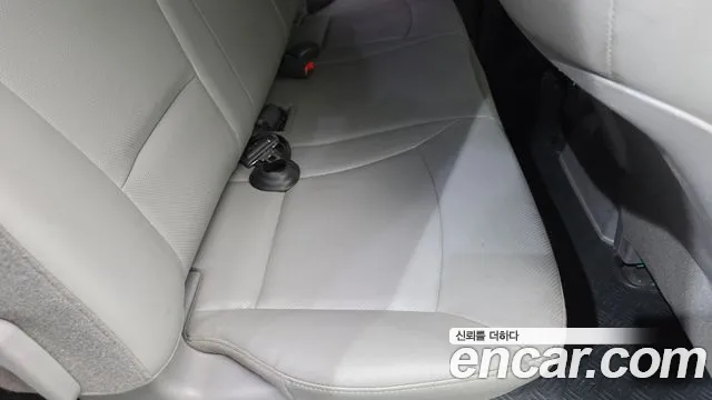 Hyundai Starex 2017 — фото 10