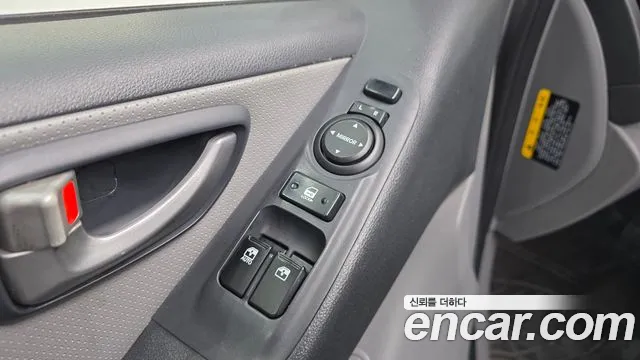 Hyundai Starex 2017 — фото 12