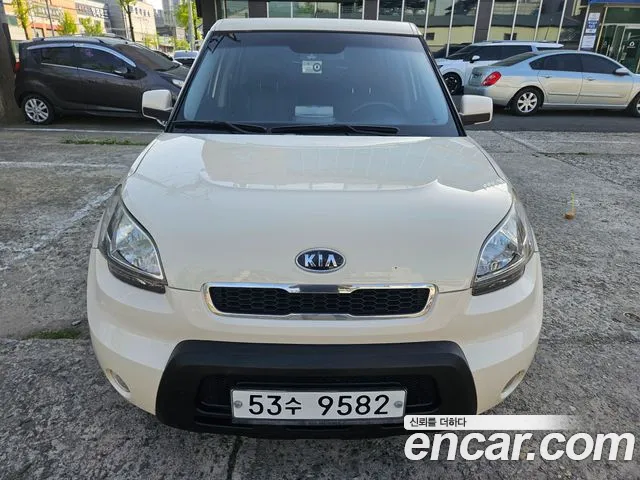 Kia Soul 2010 — фото 2