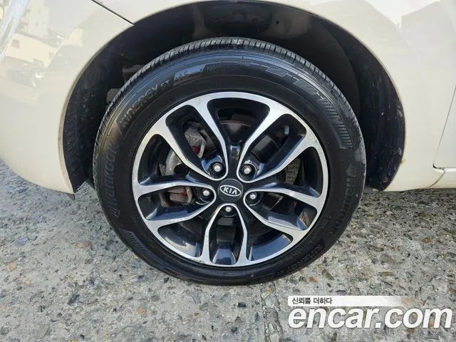 Kia Soul 2010 — фото 10