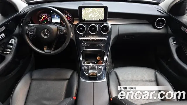 Mercedes-Benz C-Class 2017 — фото 10