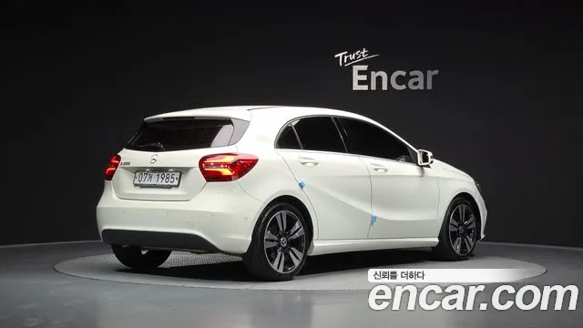 Mercedes-Benz A-Class 2018 — фото 2