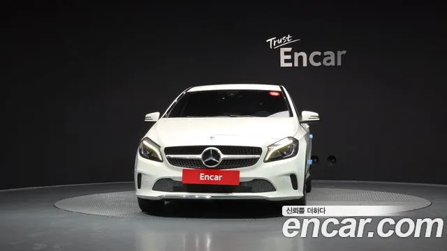 Mercedes-Benz A-Class 2018 — фото 3