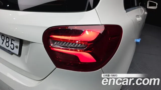 Mercedes-Benz A-Class 2018 — фото 9