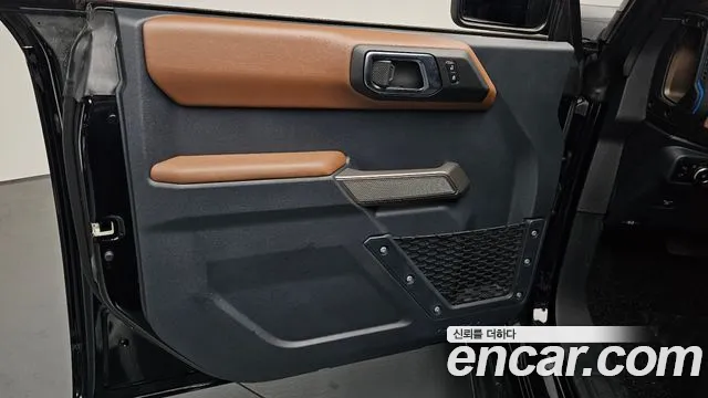 Ford Bronco 2023 — фото 13