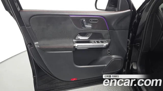 Mercedes-Benz GLB-Class 2022 — фото 14
