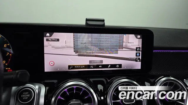 Mercedes-Benz GLB-Class 2022 — фото 16