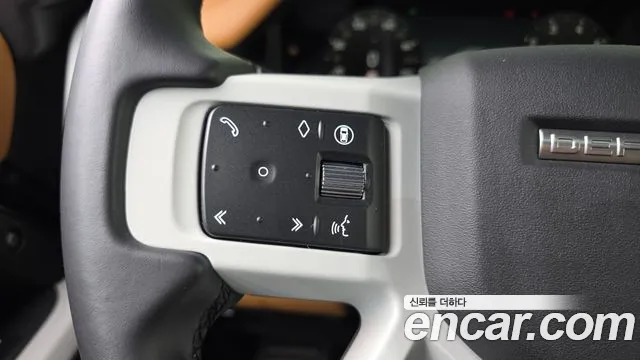 Land Rover Defender 2024 — фото 16