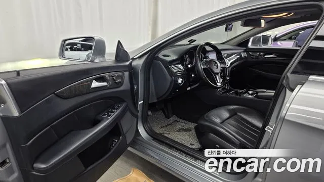 Mercedes-Benz CLS-Class 2013 — фото 10